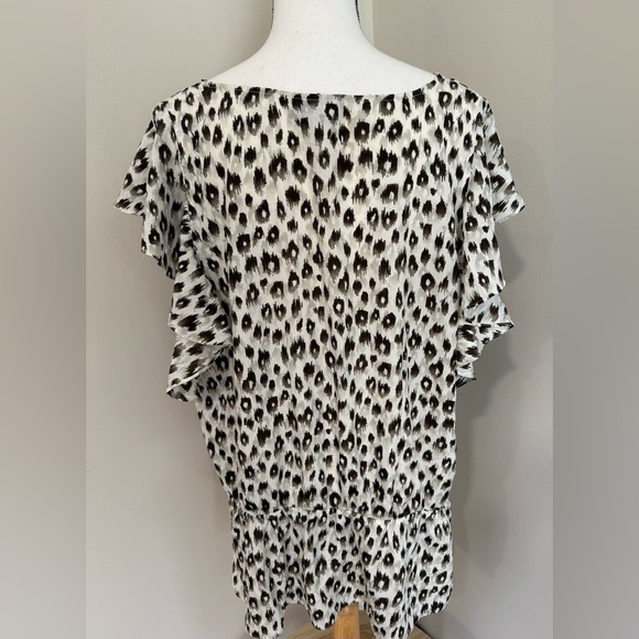Lane Bryant V Neck Flutter Sleeve Animal Print Blouse - Picture 6 of 9